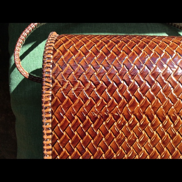 Vintage Brown Leather Embossed Weave Pattern Purse - Picture 3 of 7